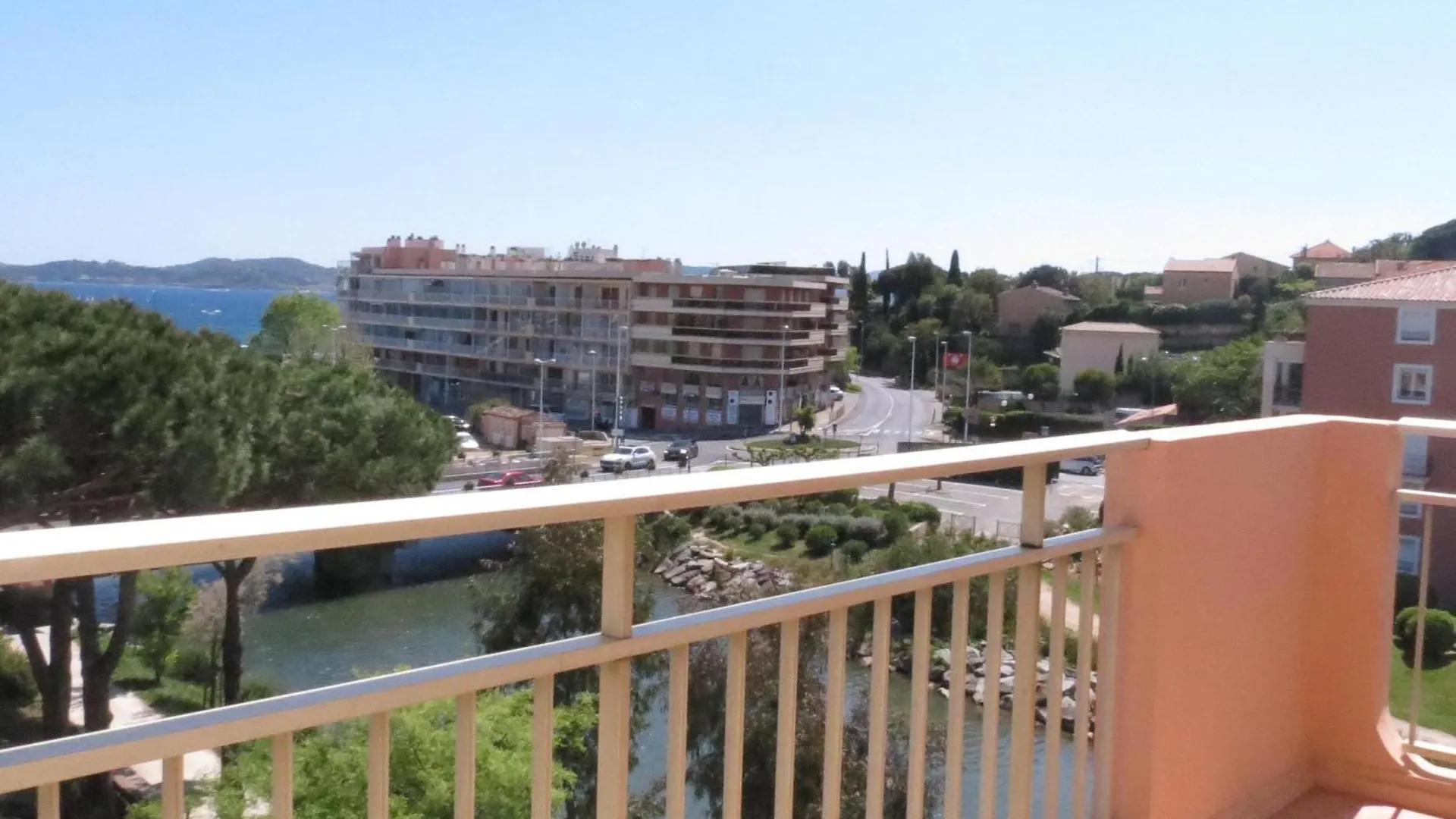 Apartman Appartement 2P Avec Climatisation, Piscine Et Parking Au Centre-Ville De Sainte-Maxime - Fr-1-780-47